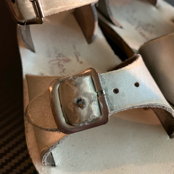 ⭐️Silver Salt Water Sandals by Hoy - Picture 3 of 4